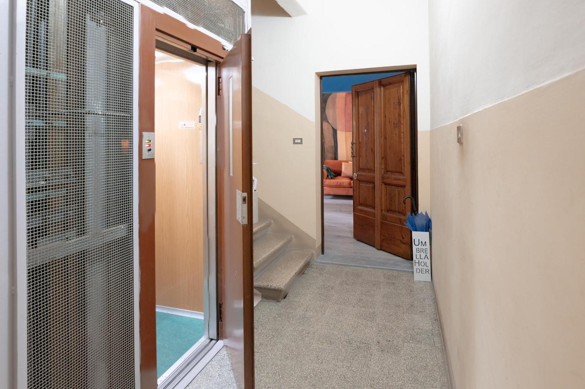 Via Pollaiolo, 55 - Charming - Comfort E Stile A 350mt Dal Tram! First Floor With Elevator And Car Places On Street Apartamento Florencia